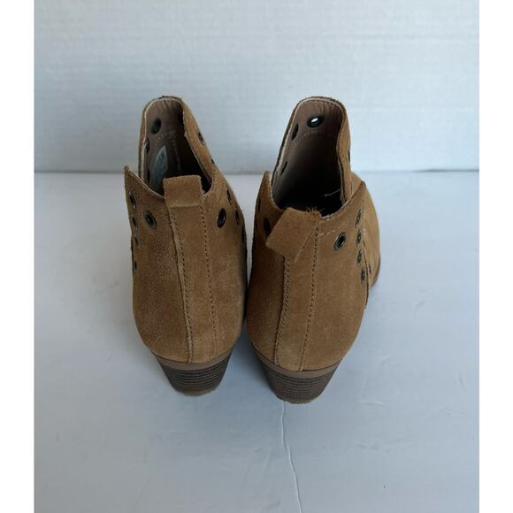 SKECHERS Lasso Auger Grommet Accent Cognac Suede Leather Ankle Booties Sz 7 - Picture 6 of 11